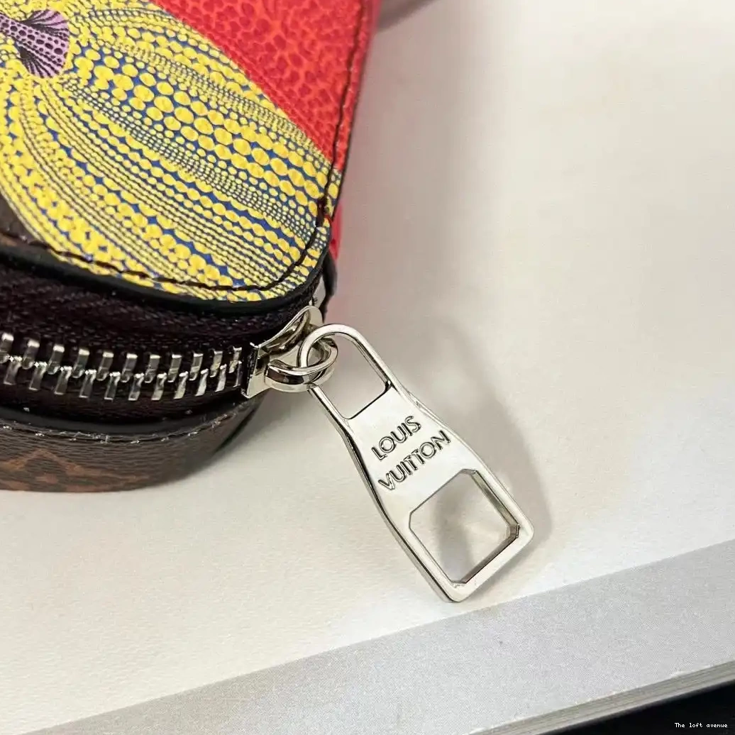 POUCH CUSTOM LV SUNGLASSES 0628
